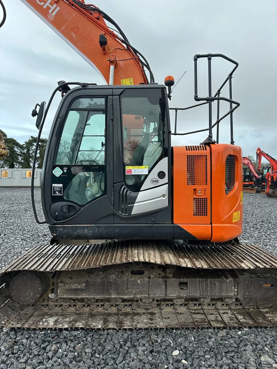 HITACHI ZX135US-5B 2013 - Image 1