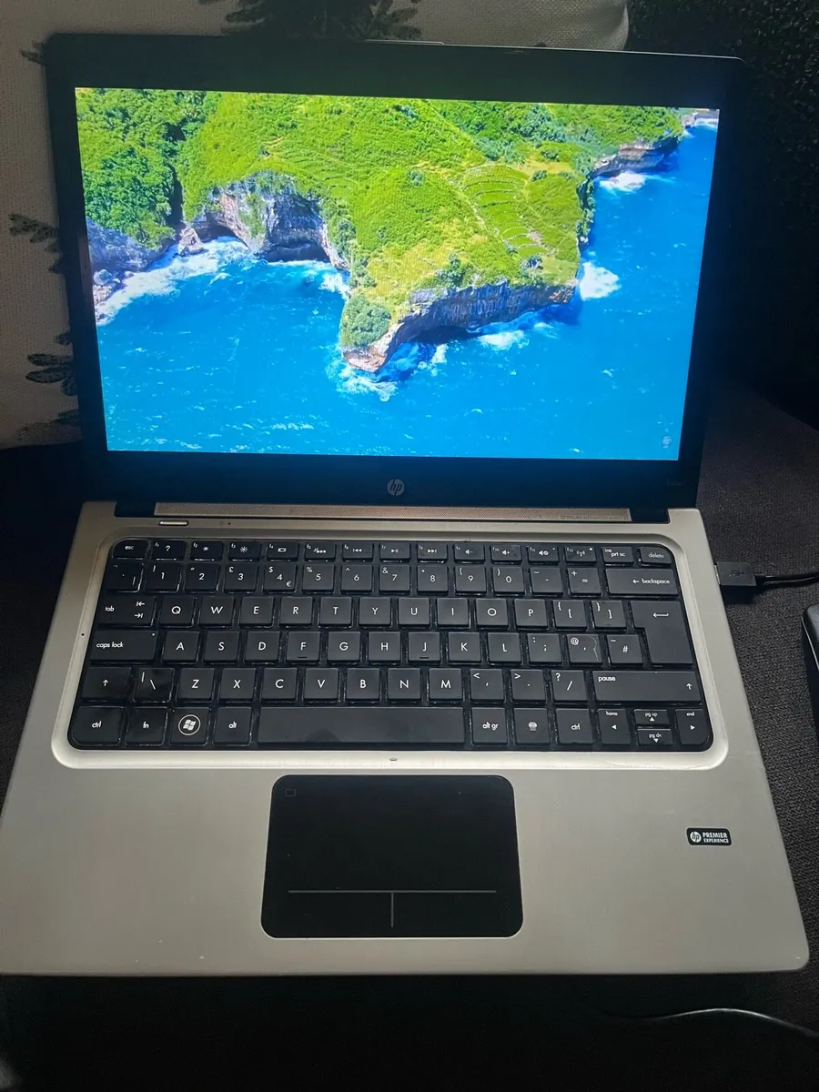 Hp i5 laptop - Image 1