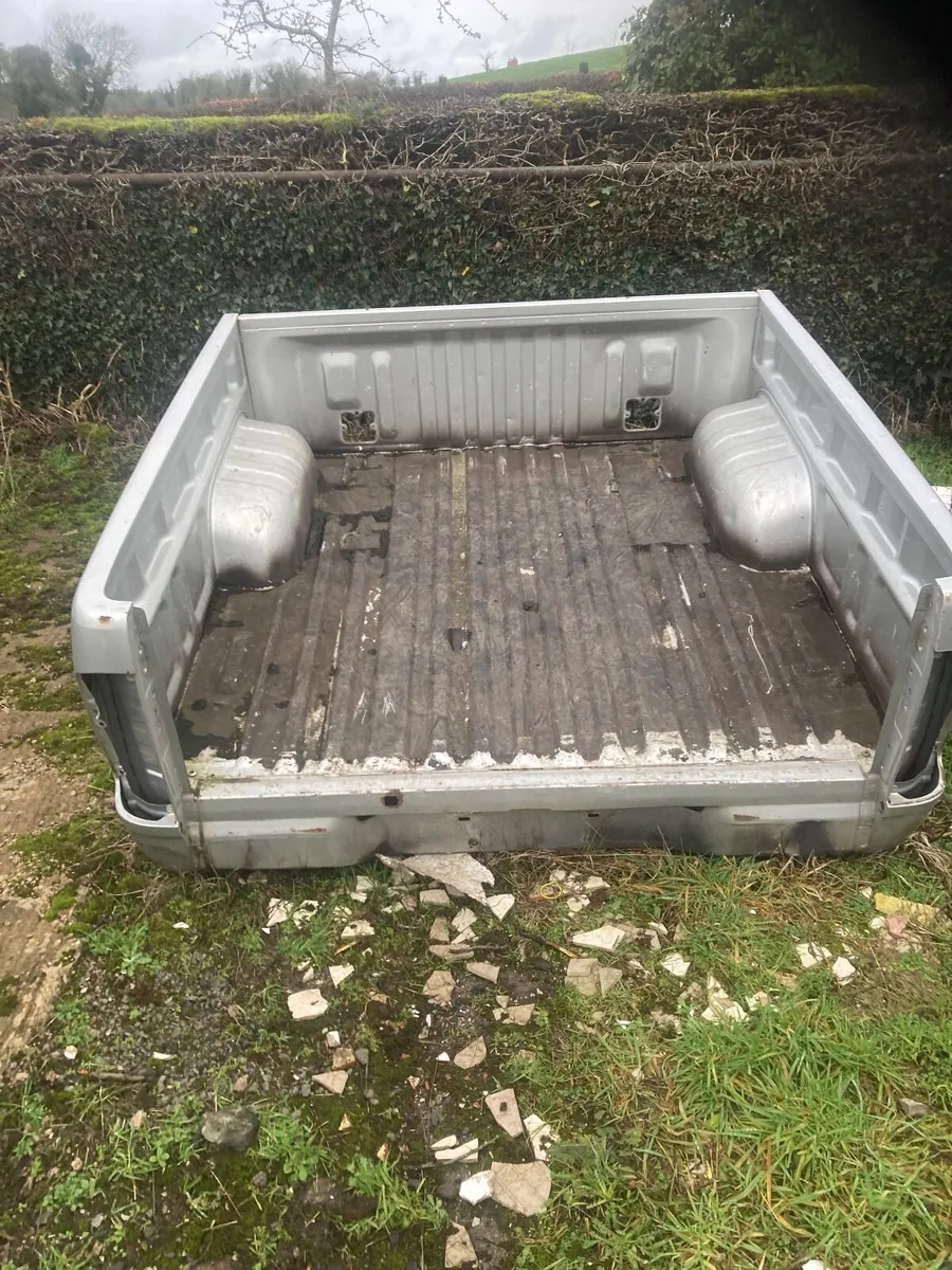 Hilux tub