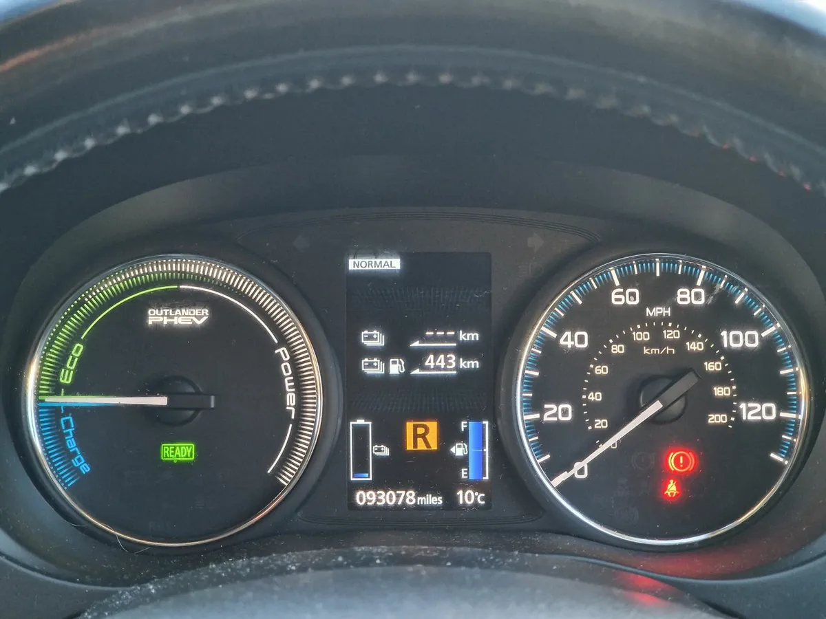 172 Mitsubishi Outlander - NEW NCT till 10/2027 - Image 2