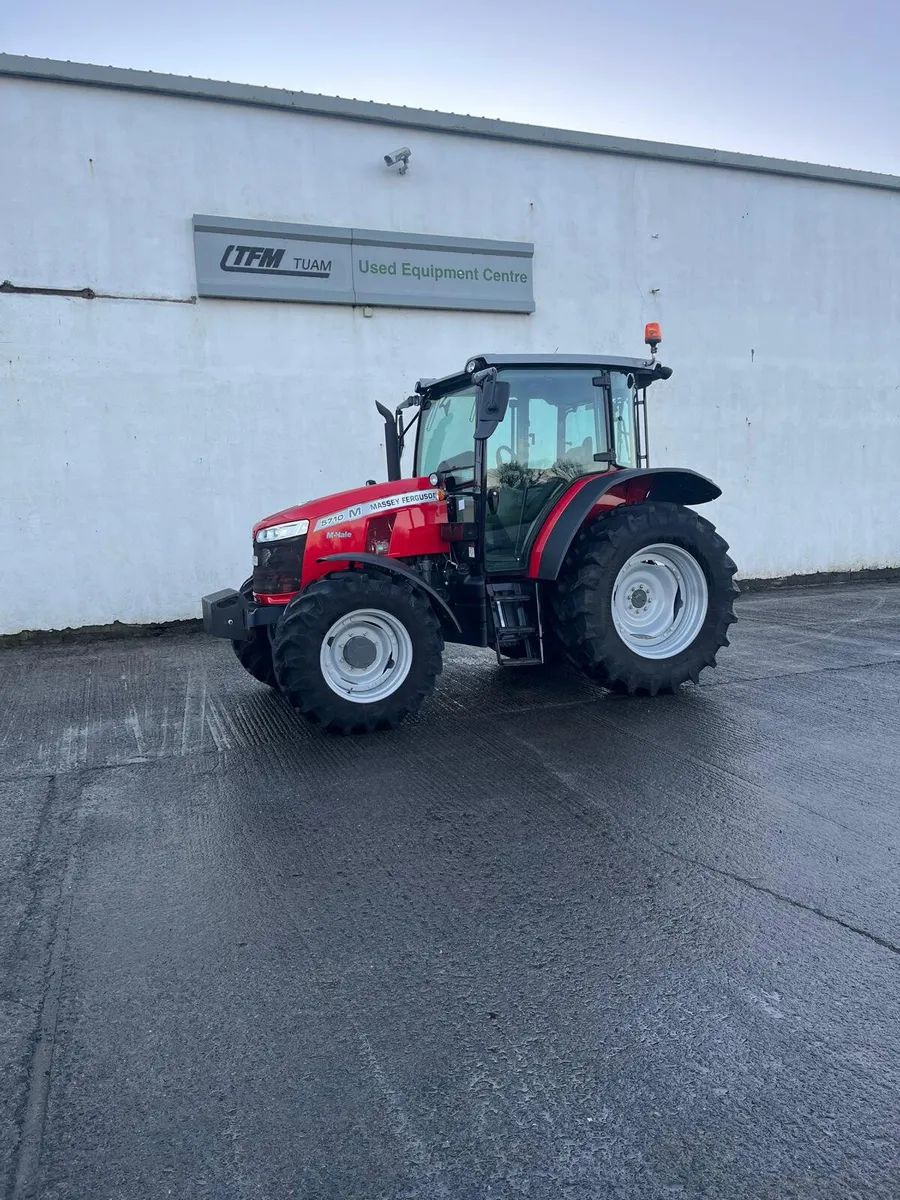 Massey Ferguson 5710 M 2023 - Image 3