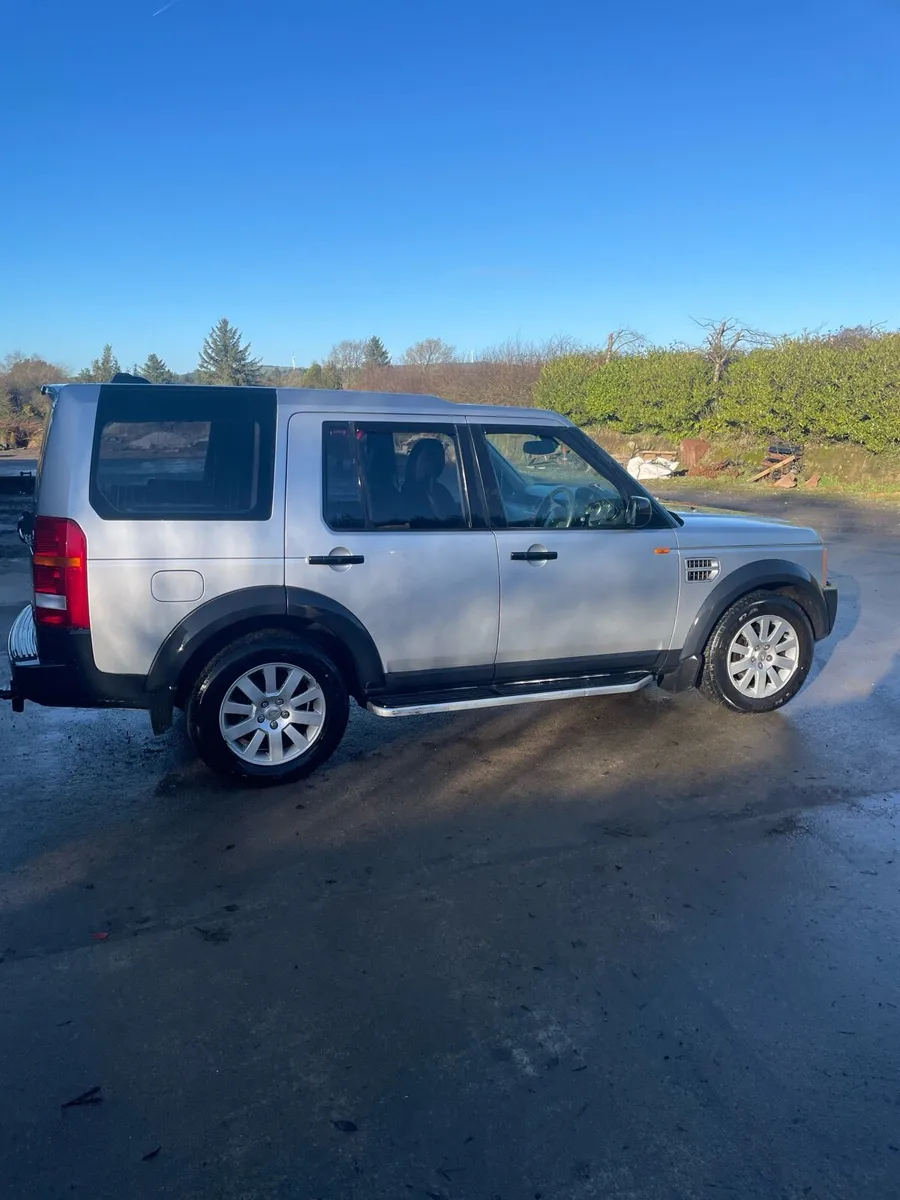 Land Rover Discovery - Image 1