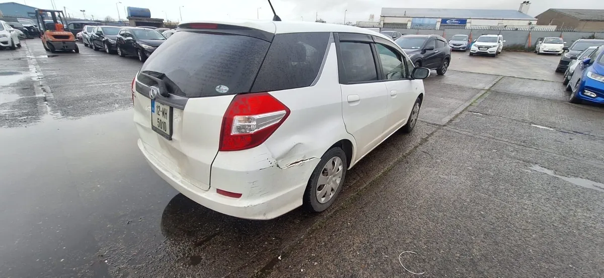 12 Fit Shuttle - Image 2