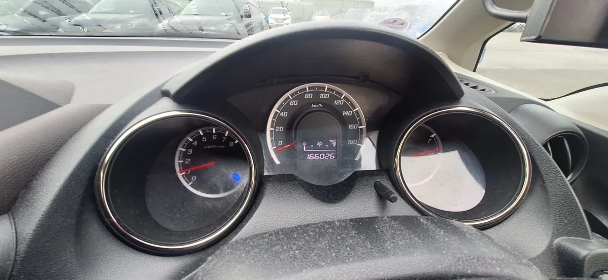 12 Fit Shuttle - Image 4