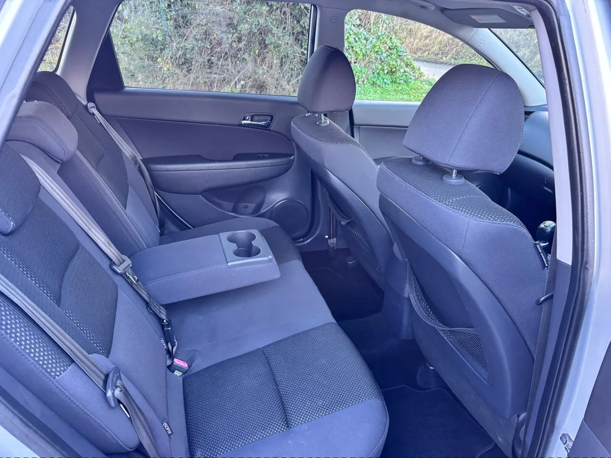 Hyundai i30 Estate Diesel NEW NCT 09/2026 - Image 4