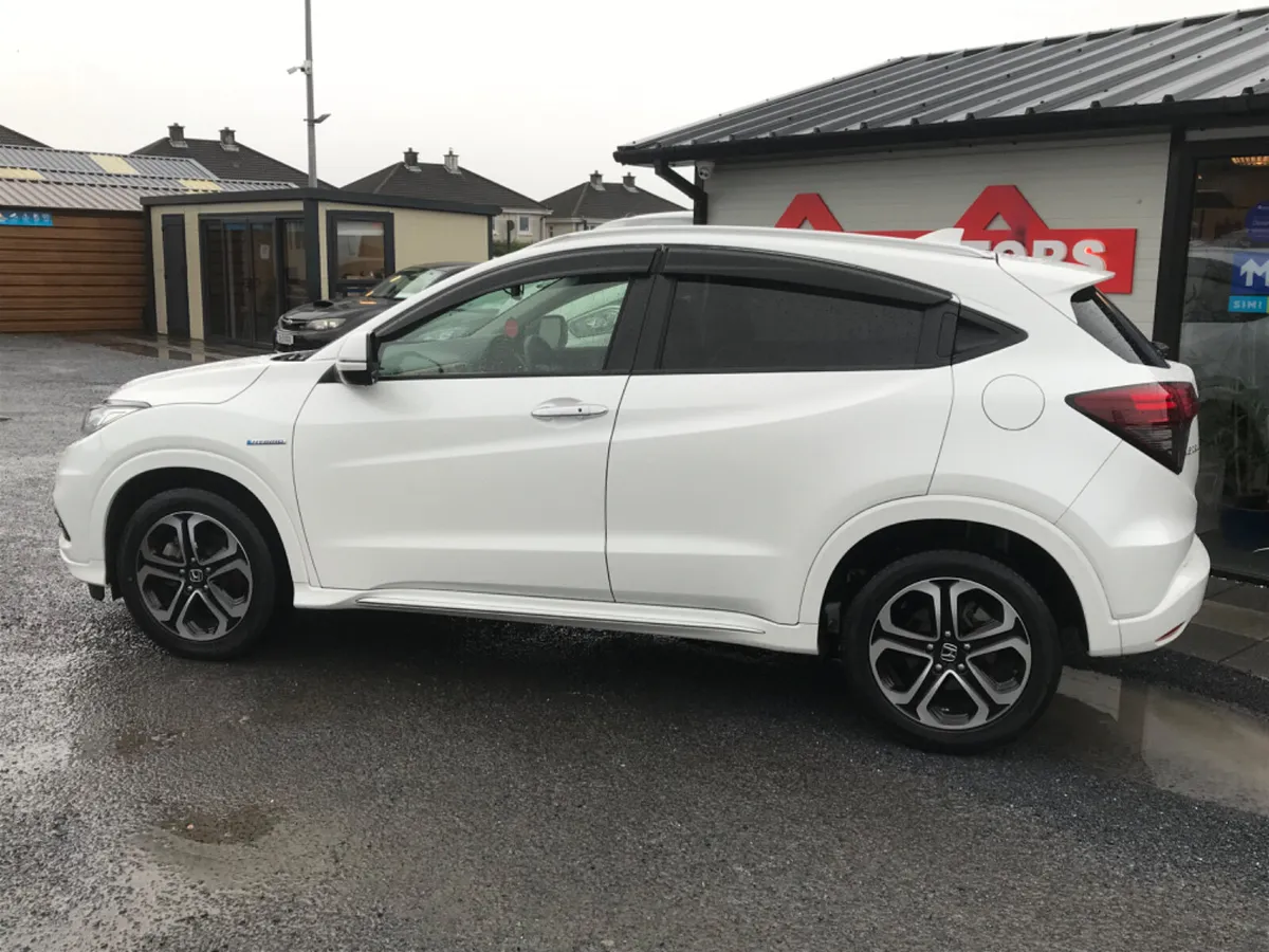 2020 HONDA VEZEL AUTOMATIC - Image 1