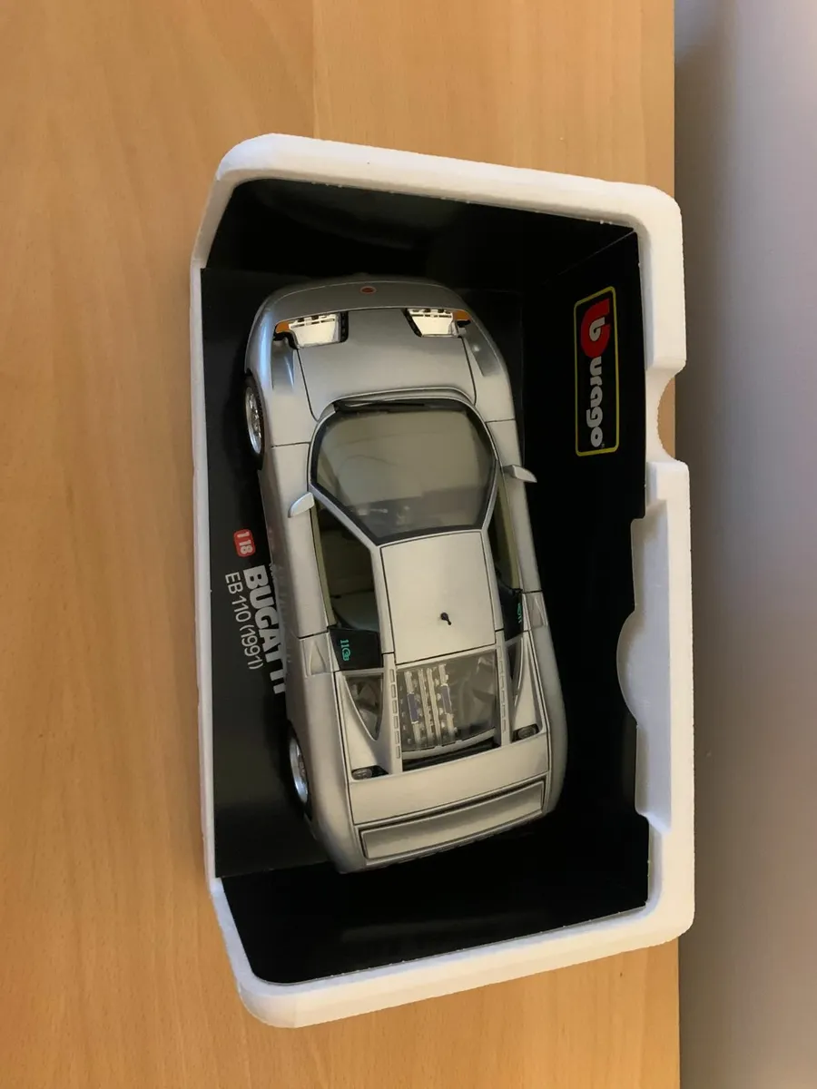 1991 Bugatti EB110 1/18 Burago Model Car - Image 4