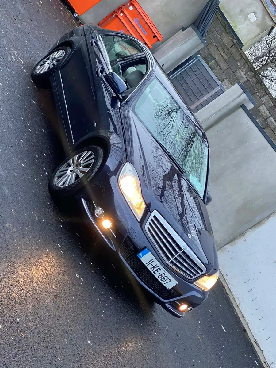 Mercedes C220 - Image 2