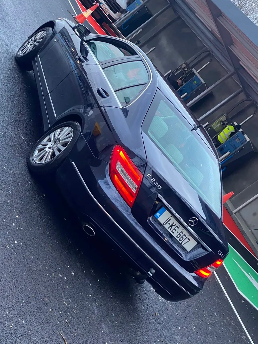Mercedes C220 - Image 4