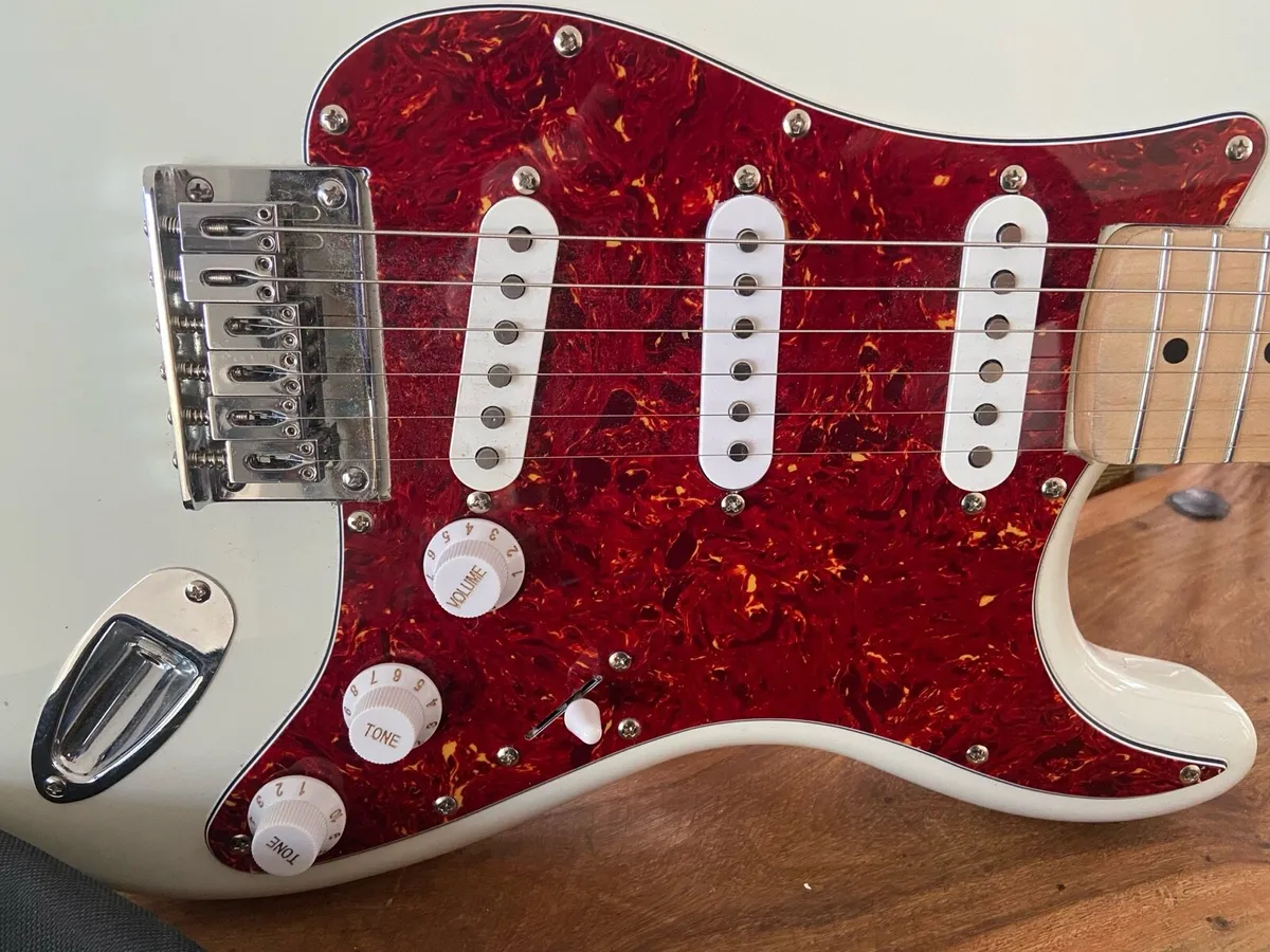 Fender squire Sonic hard tail strat - Image 4