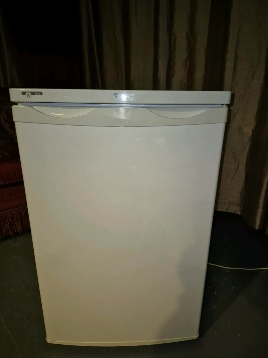 Undercounter fridge freezer - Image 1