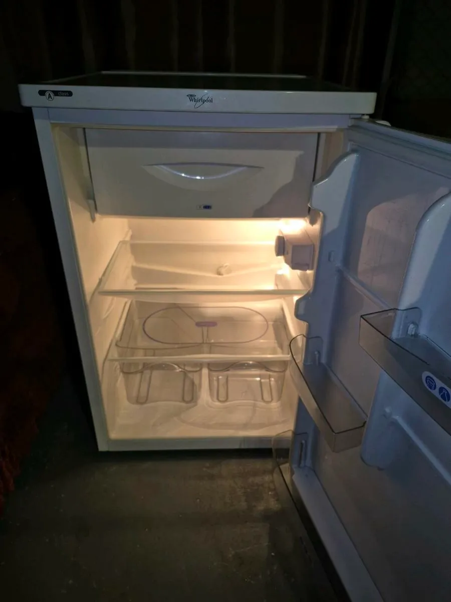 Undercounter fridge freezer - Image 2