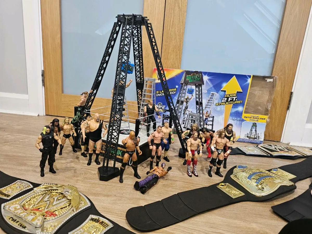 WWE Wrestling toys and ring. - Image 4