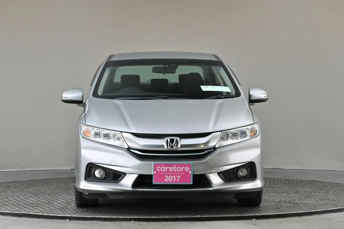Honda Grace *JAN 2026 PRICE NOW* 1.5 HYBRID 4DR ** - Image 2