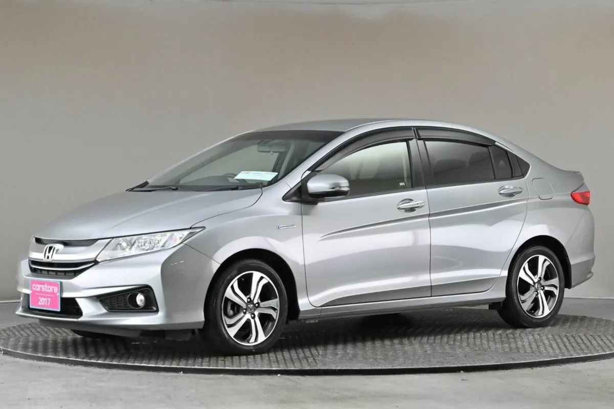 Honda Grace *JAN 2026 PRICE NOW* 1.5 HYBRID 4DR ** - Image 4