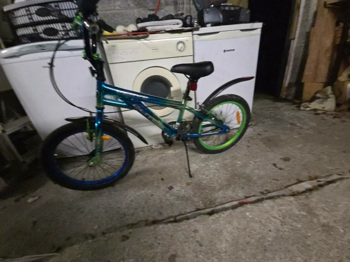 18 inch Glitch bike - Image 1