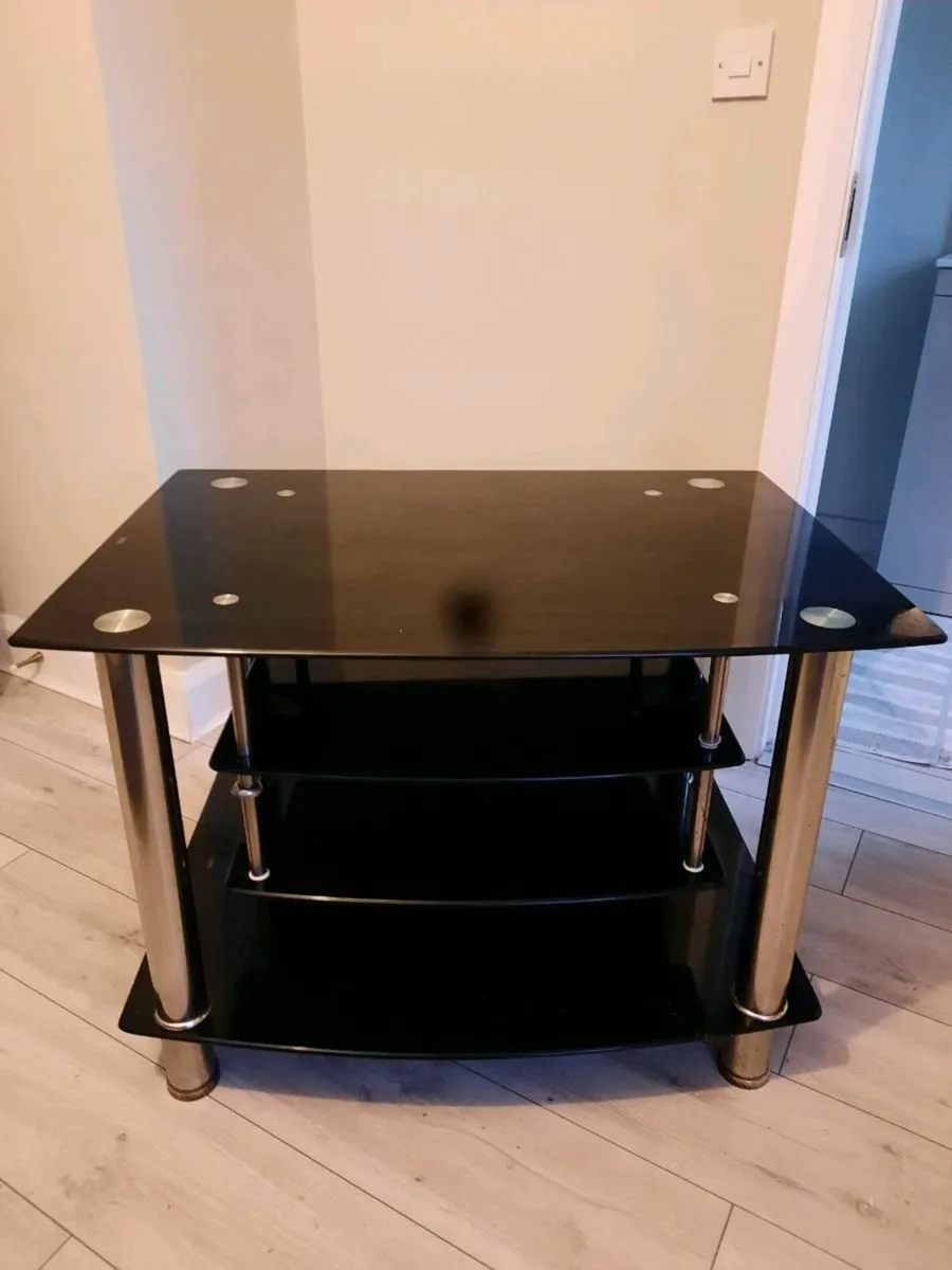 TV stand for free - Image 2