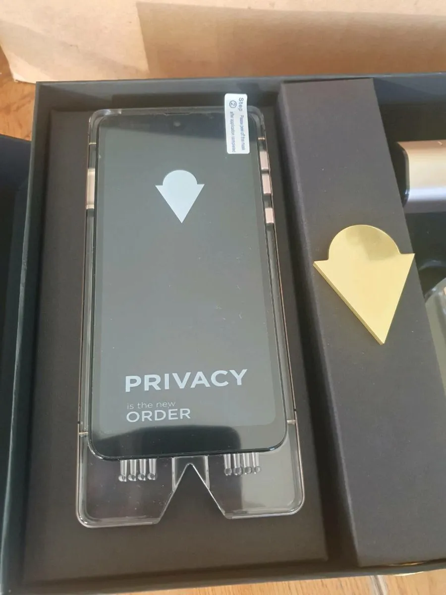 (BRAND NEW) K1 IMPUSE PHONE.AND  KIT - Image 1