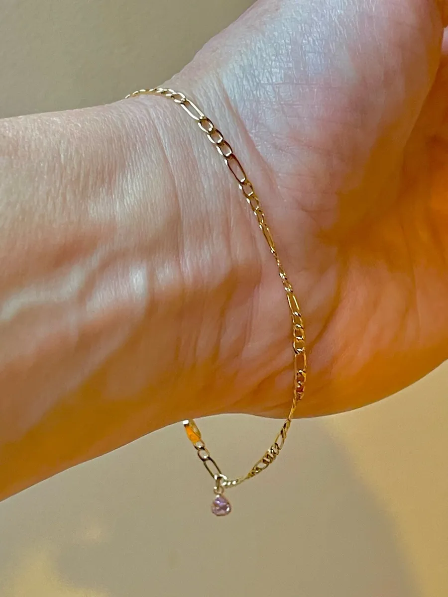 9ct Gold Bracelet set with Amethyst gemstone. - Image 4