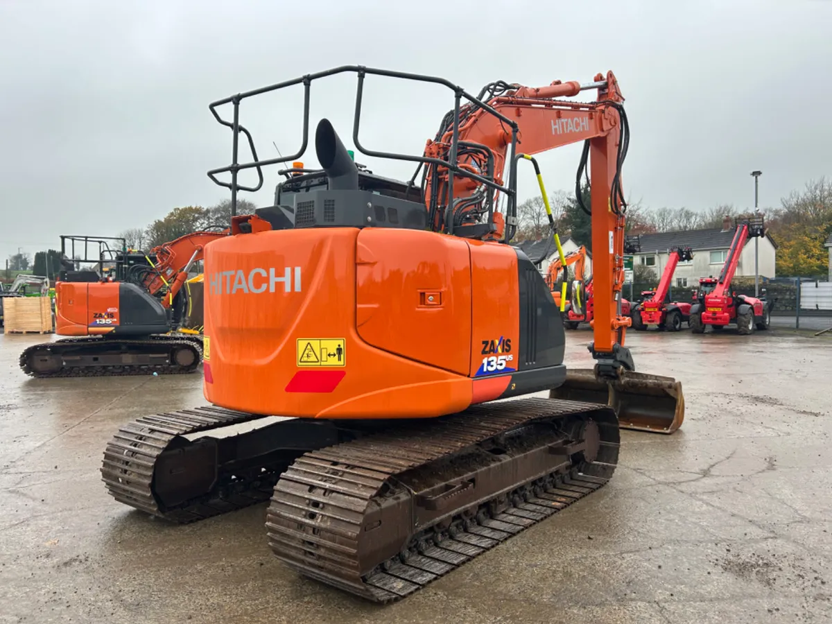 2020 Hitachi ZX135US-6 2890Hrs ( Rotation Piping ) - Image 3