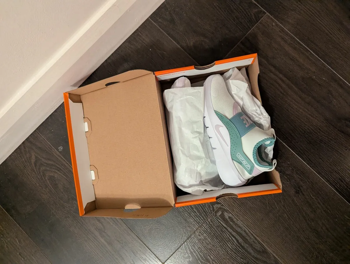 Trainers nike kids - Image 3