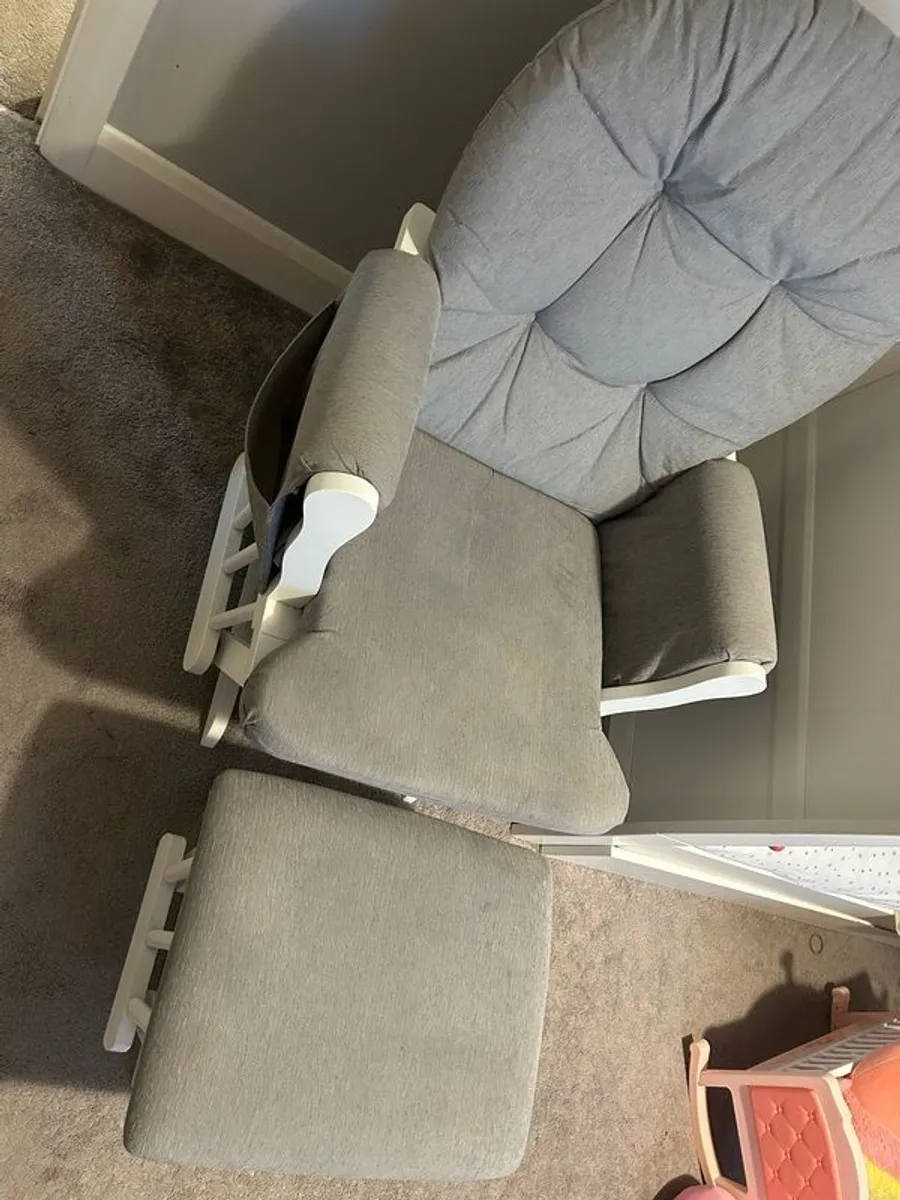 babylo rocking chair and footstool - Image 2