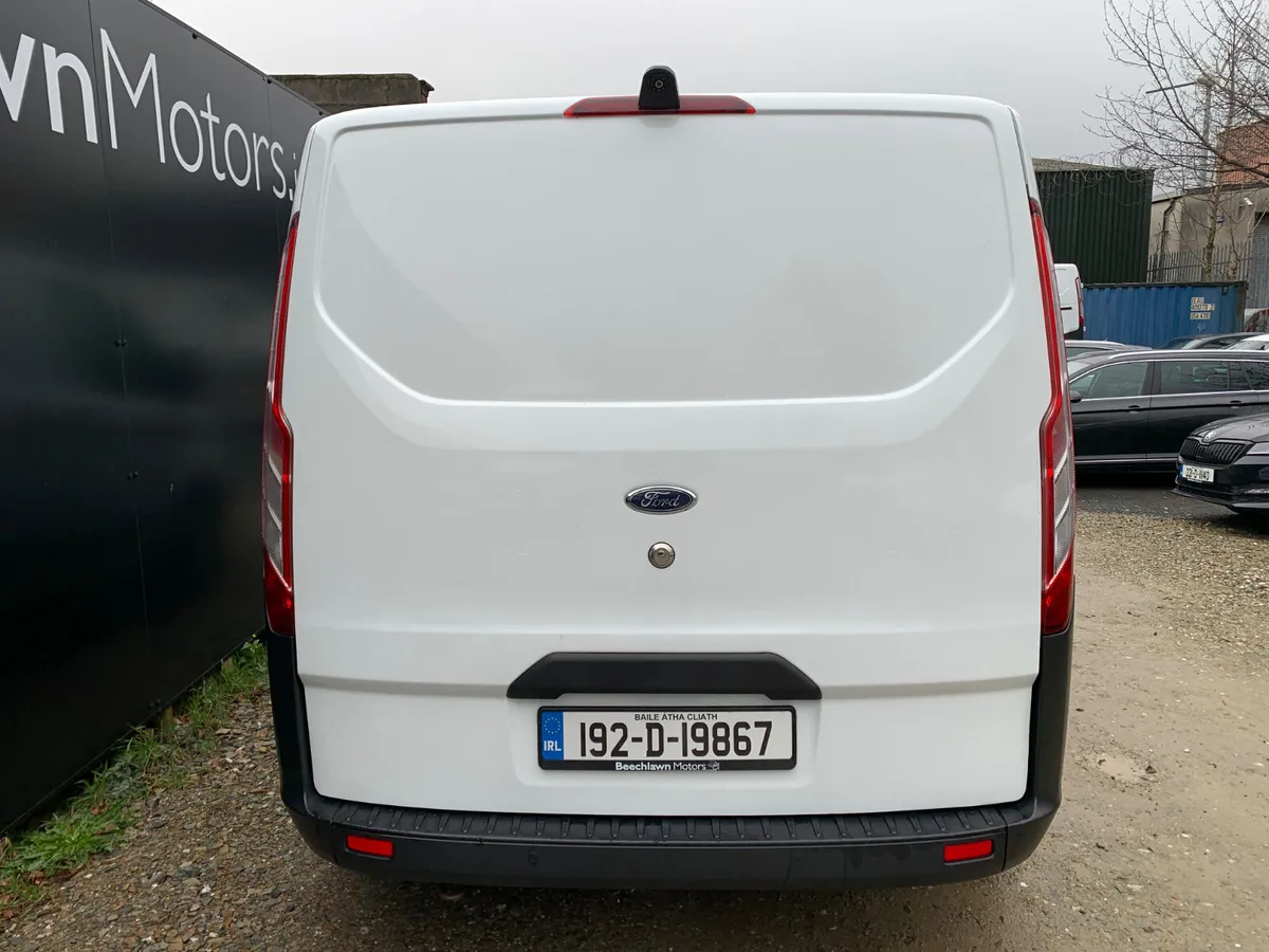 FORD TRANSIT CUSTOM 2.0 TDCI 130 PS SWB - Image 4