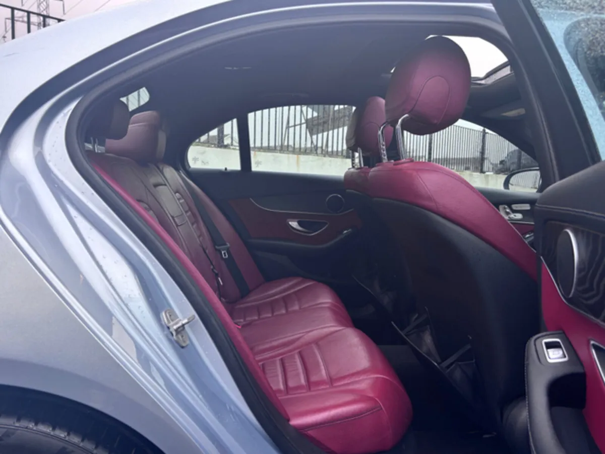 MERCEDES-BENZ C CLASS  AMG LINE // RED LEATHER - Image 4