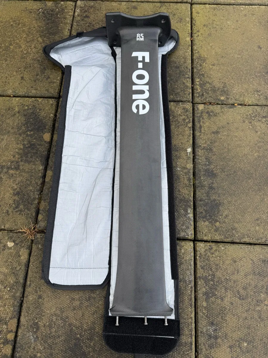 F One wing foil gear, carbon mast + starter set - Image 1