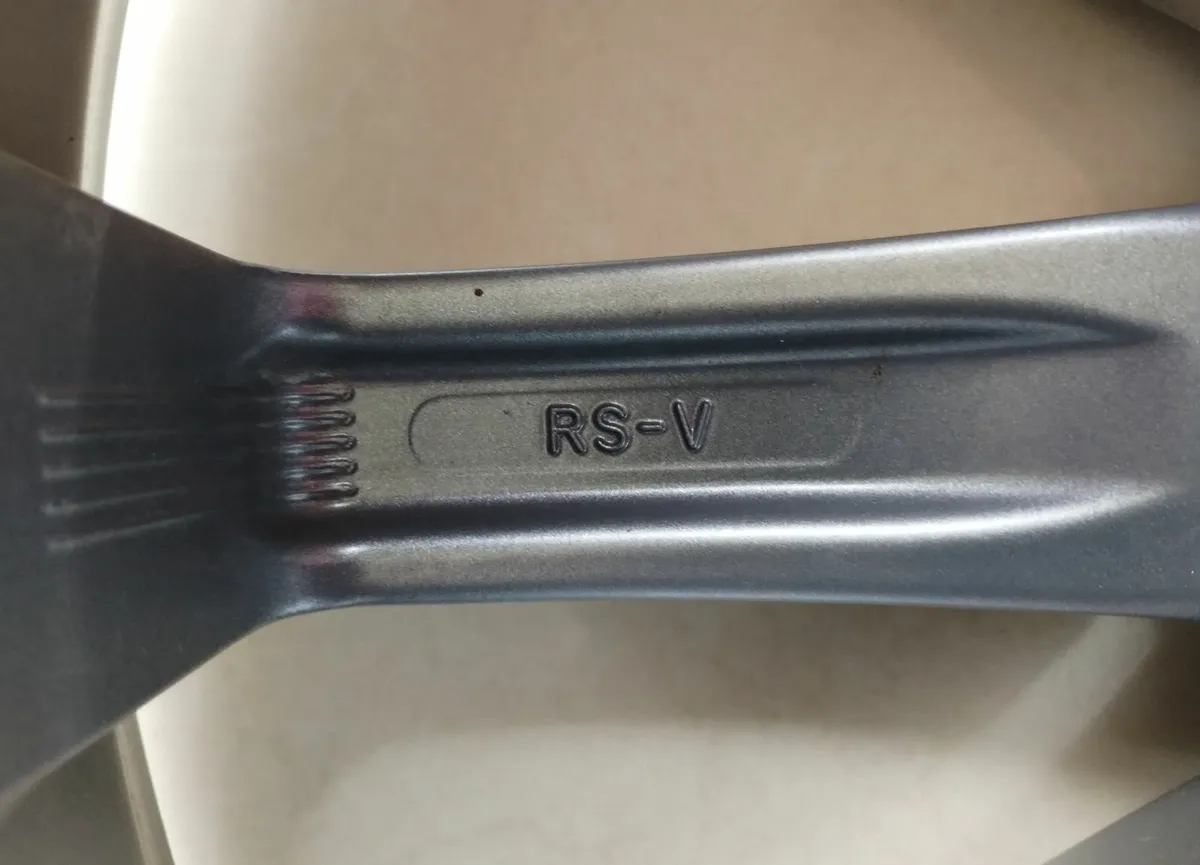 19" Kahn RSV - Image 2