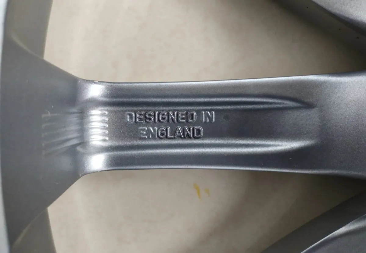 19" Kahn RSV - Image 3