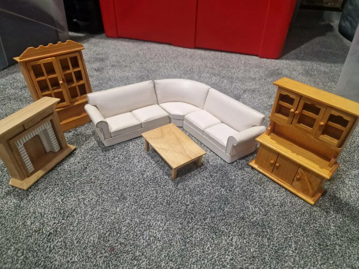 Doll house miniatures - Image 1