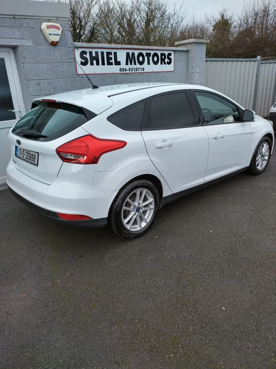 Ford Focus 2017 - Image 2
