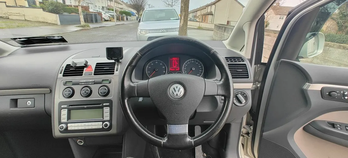 Volkswagen Touran 2008 - Image 4
