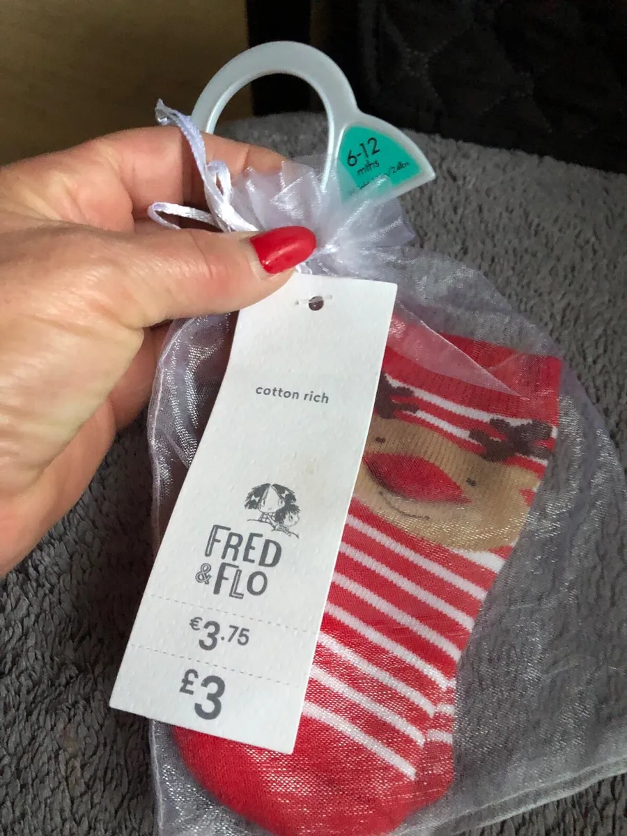 Baby’s socks 6/12 mths €2 - Image 2