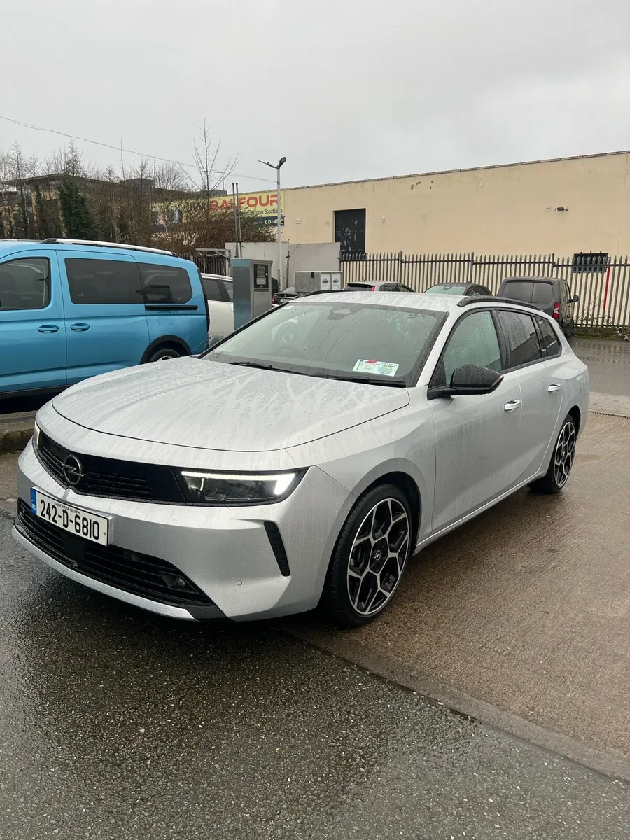 242 Opel Astra tourer sport - Image 1
