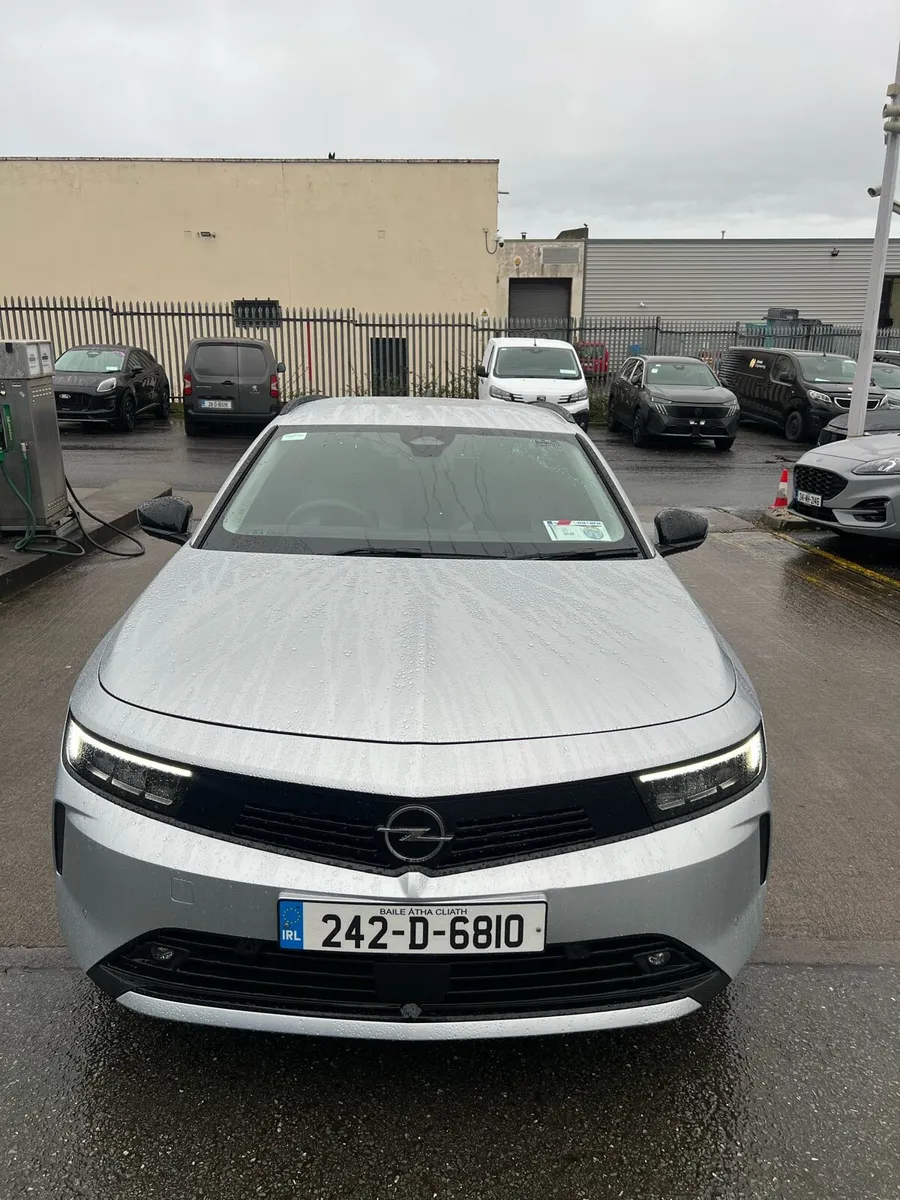 242 Opel Astra tourer sport - Image 2