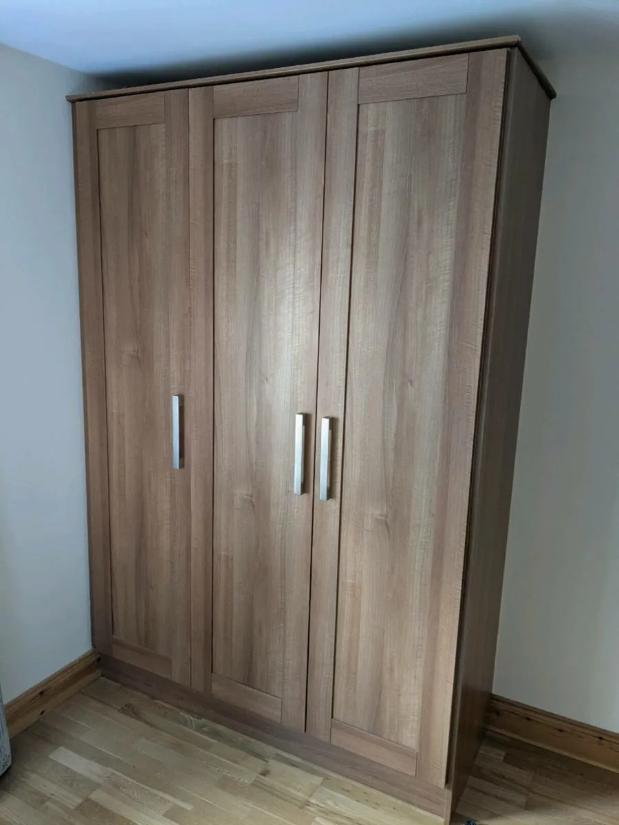 Bedroom wardrobe - Image 1