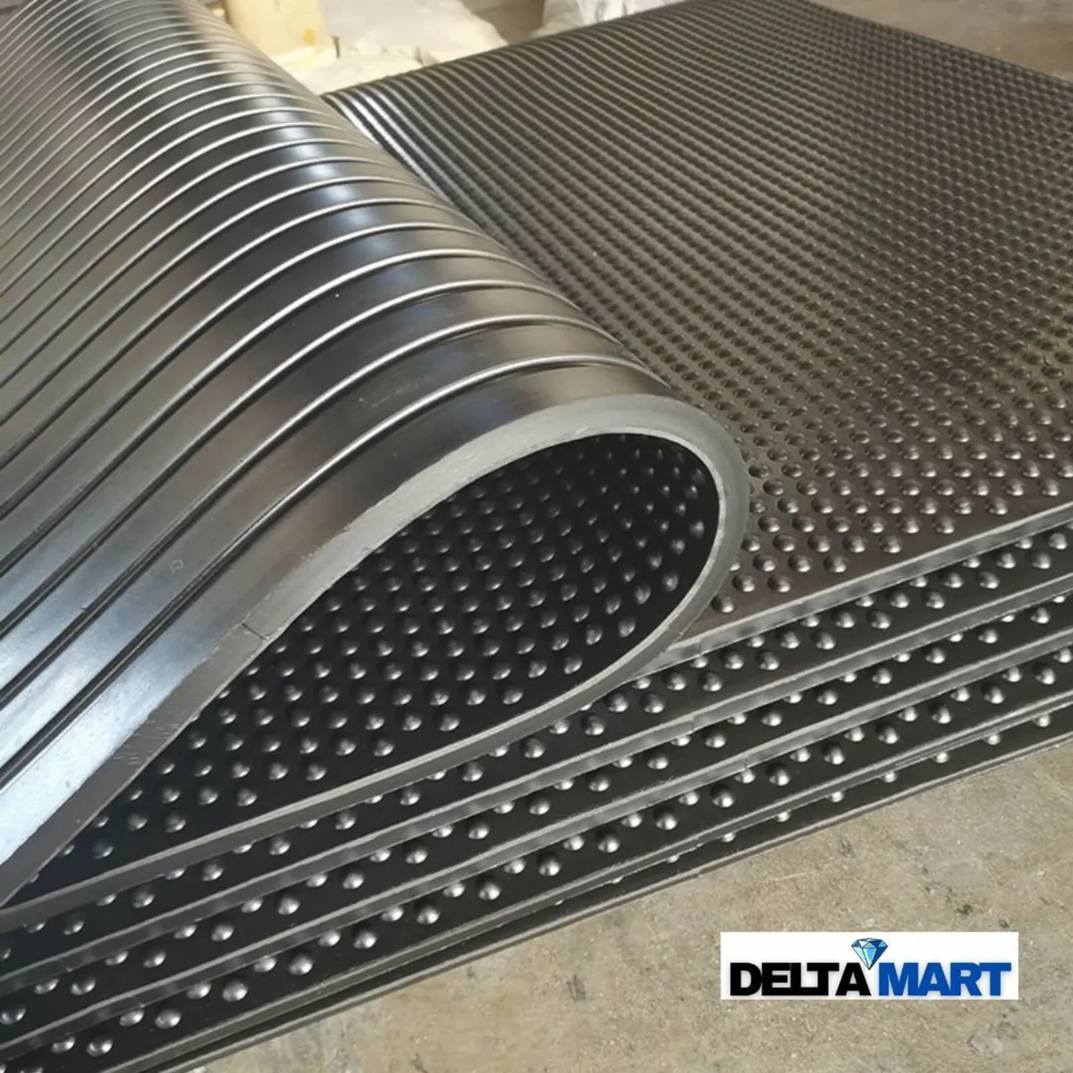 8mm Heavy Duty Bubble Top Rubber Mats – 6ft x 4ft - Image 3