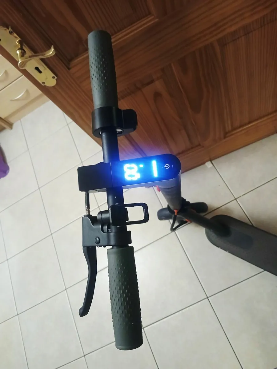 Electric scooter - Image 2