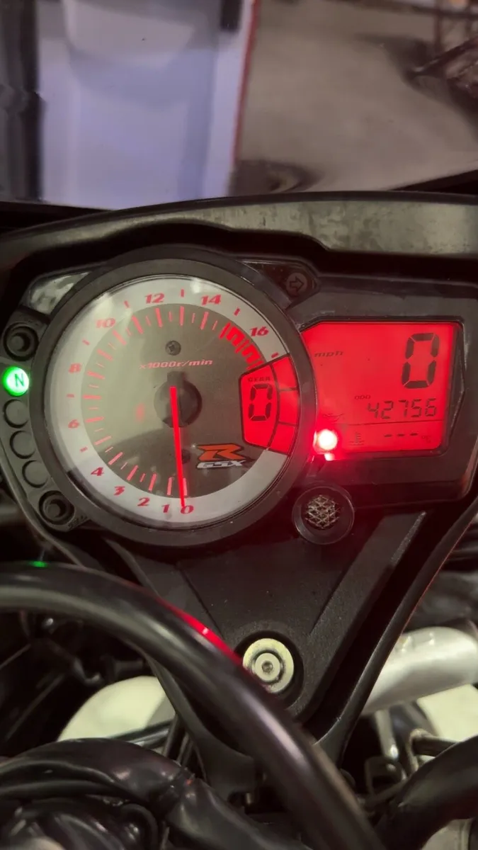 2009 Suzuki gsxr 750 - Image 4