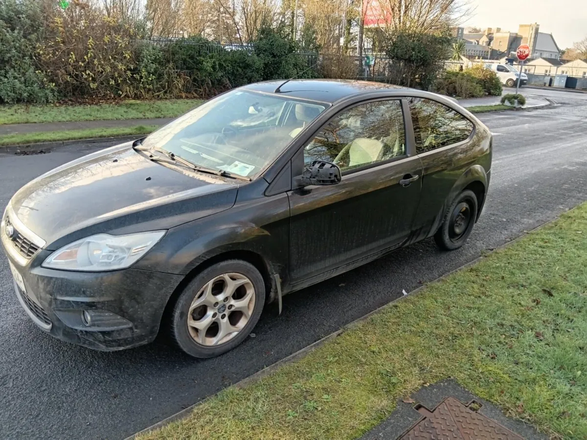 2010 Ford Focus 1.6Diesel 3 door - Image 2