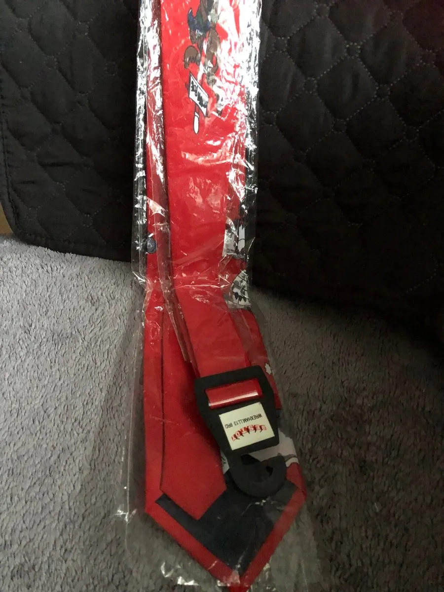 Mens new Xmas tie €5 - Image 4