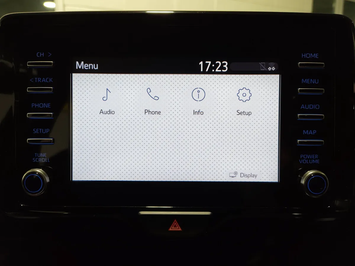 Toyota Yaris 2021 1.5 AUTO HYBRID LUNA SPEC EXTRAS - Image 4