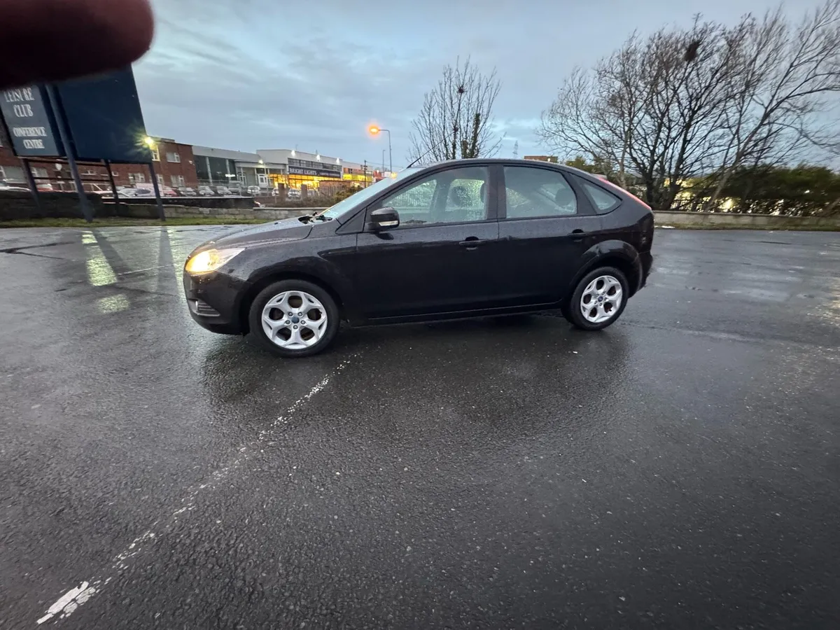 2010 Ford focus 1.6 diesel low km new nct - Image 2