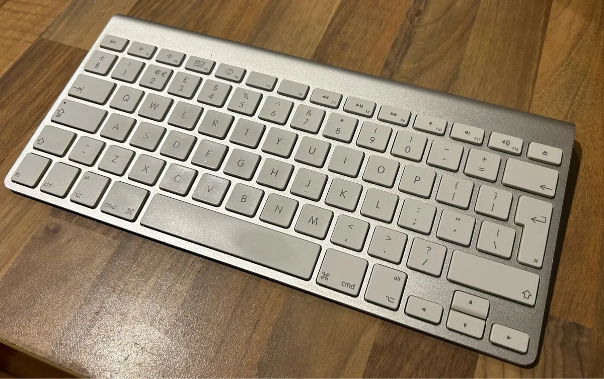 Apple Wireless Bluetooth Keyboard - Image 1