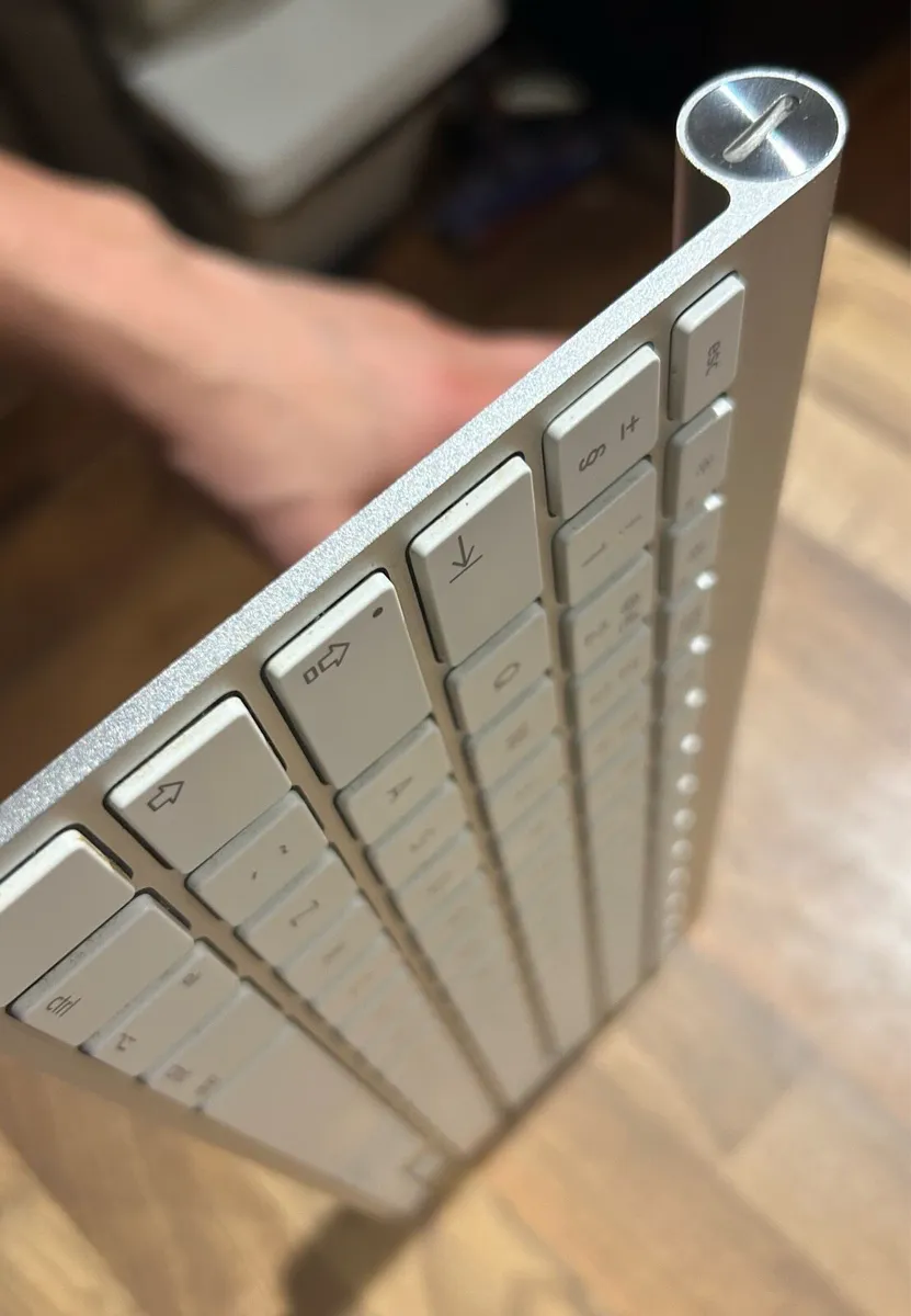 Apple Wireless Bluetooth Keyboard - Image 3