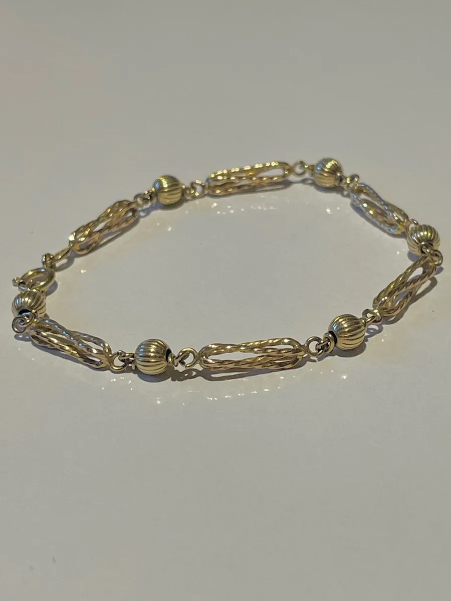 9ct Gold Bracelet - Image 1