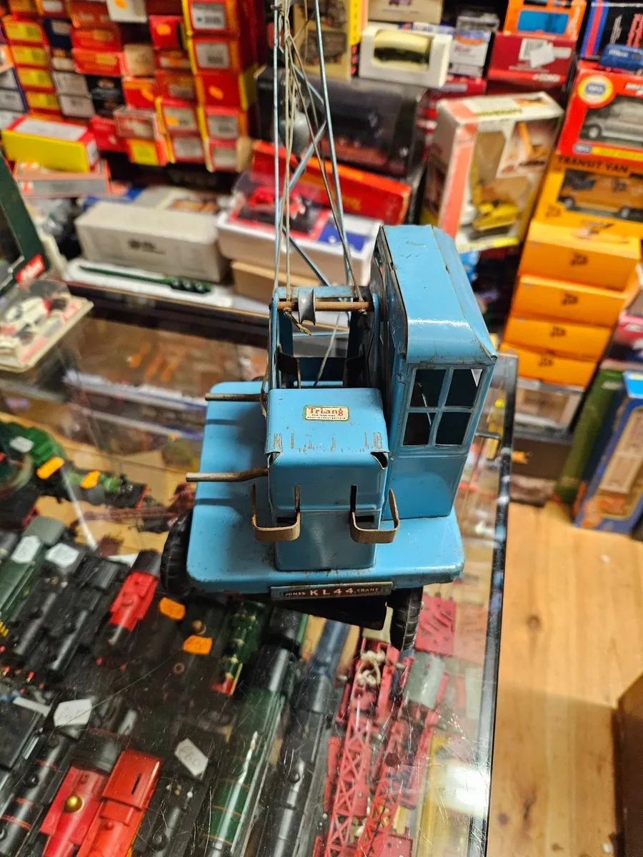 Vintage Triang Pressed Steel Crane - Image 2