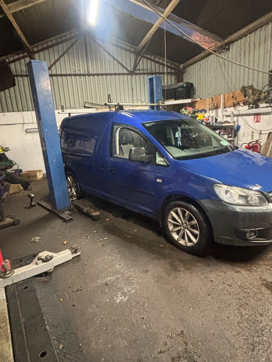 Caddy maxi van - Image 1